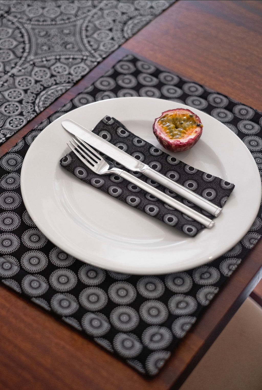 Black Reversable Shweshwe Cotton Padded Placemats (Set of 6) Ithemba