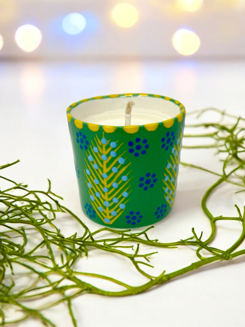 Hand-Painted Ceramic Holiday Candle – Spiced Cookie Scent