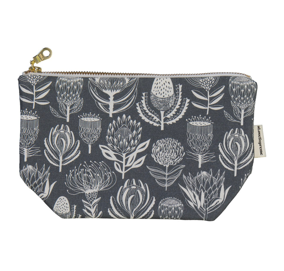Alove Supreme Makeup Pouch Floral Kingdom (White on Gray)
