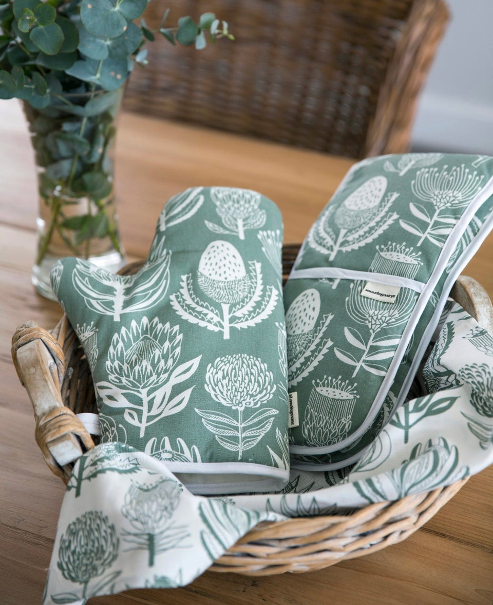 Alove Supreme Joined Oven Gloves Floral Kingdom (White on Sage)