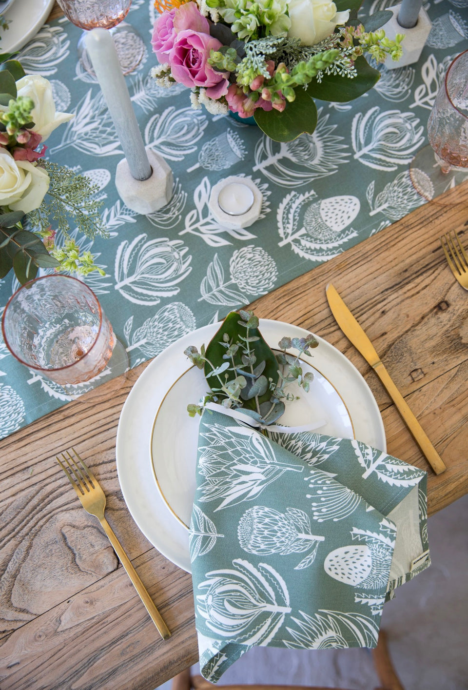 Alove Supreme Sage Green Protea Cloth Napkins (2 Pk)