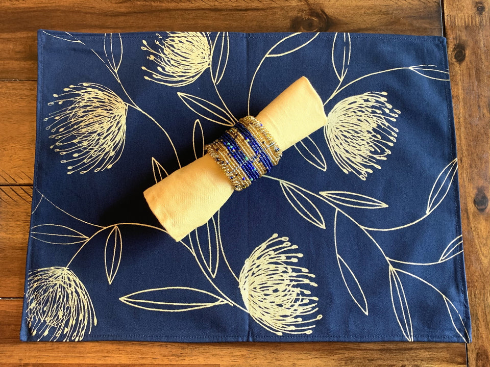 Navy and Gold Strelitzia and Pincushion Wheel Reversible Placemats (2 pk)