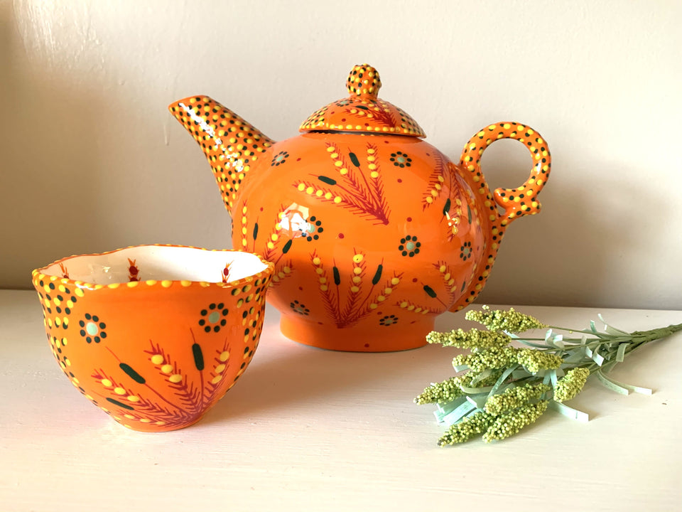 Potters Hand Painted Trillium Orange Teapot