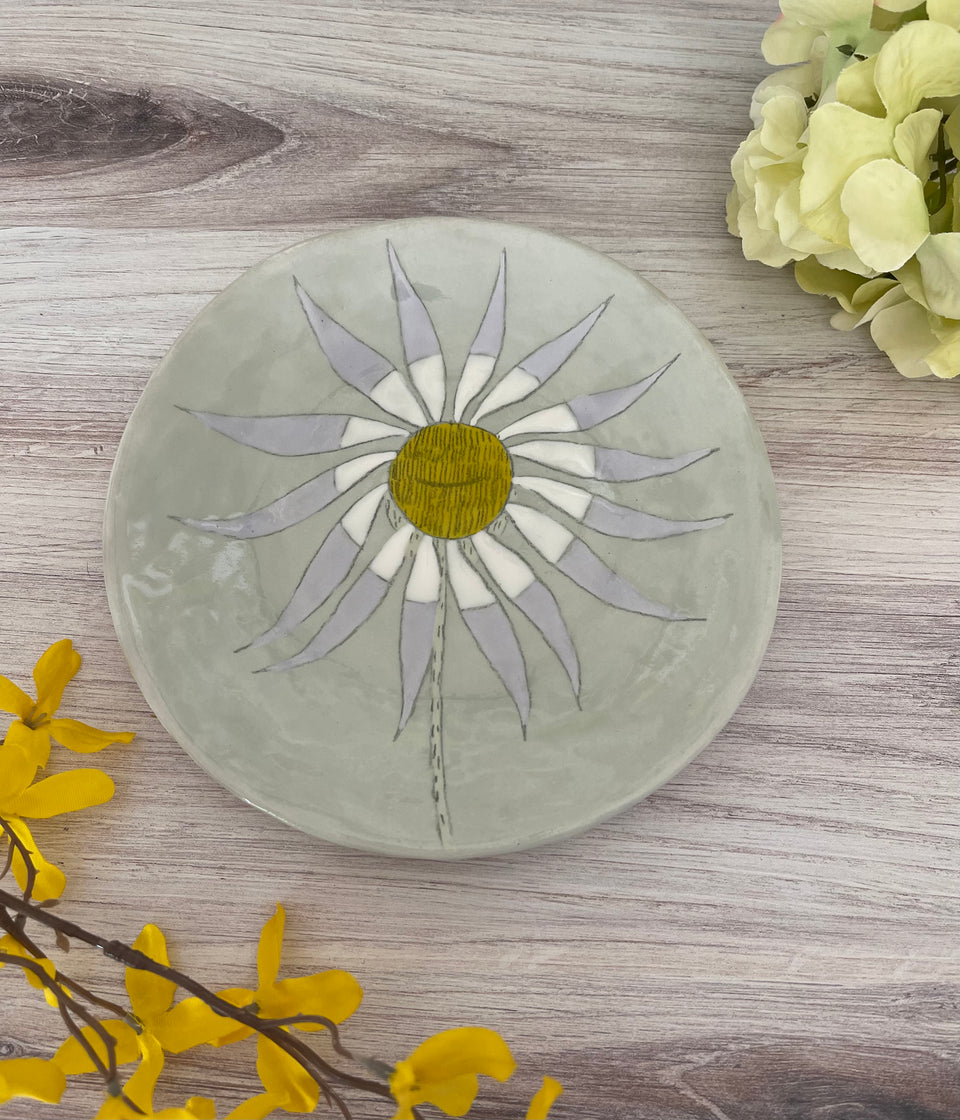 Gemma Orkin Ceramic Plate - Daisy